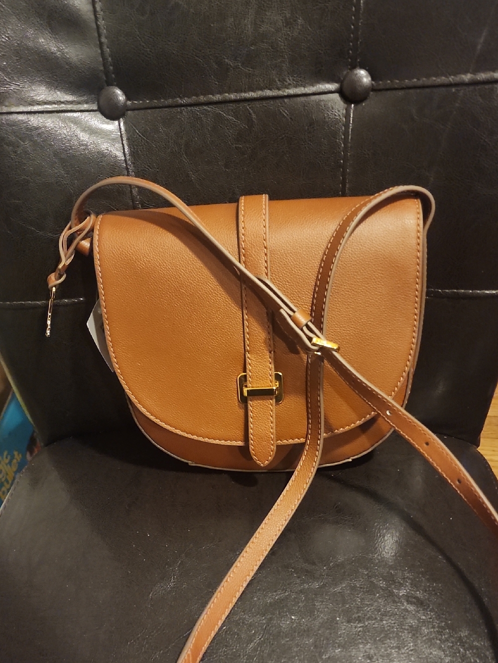 Fossil Camel Brown Leather Saddle Crossbody with Gold Hardware